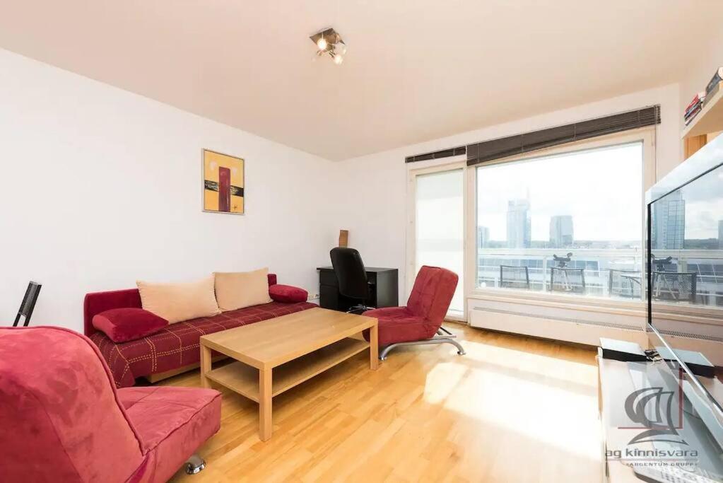 Cozy 2-bedroom Penthouse In The Heart Of Huoneisto