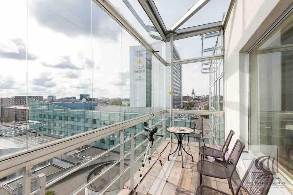 Cozy 2-bedroom Penthouse In The Heart Of Huoneisto *