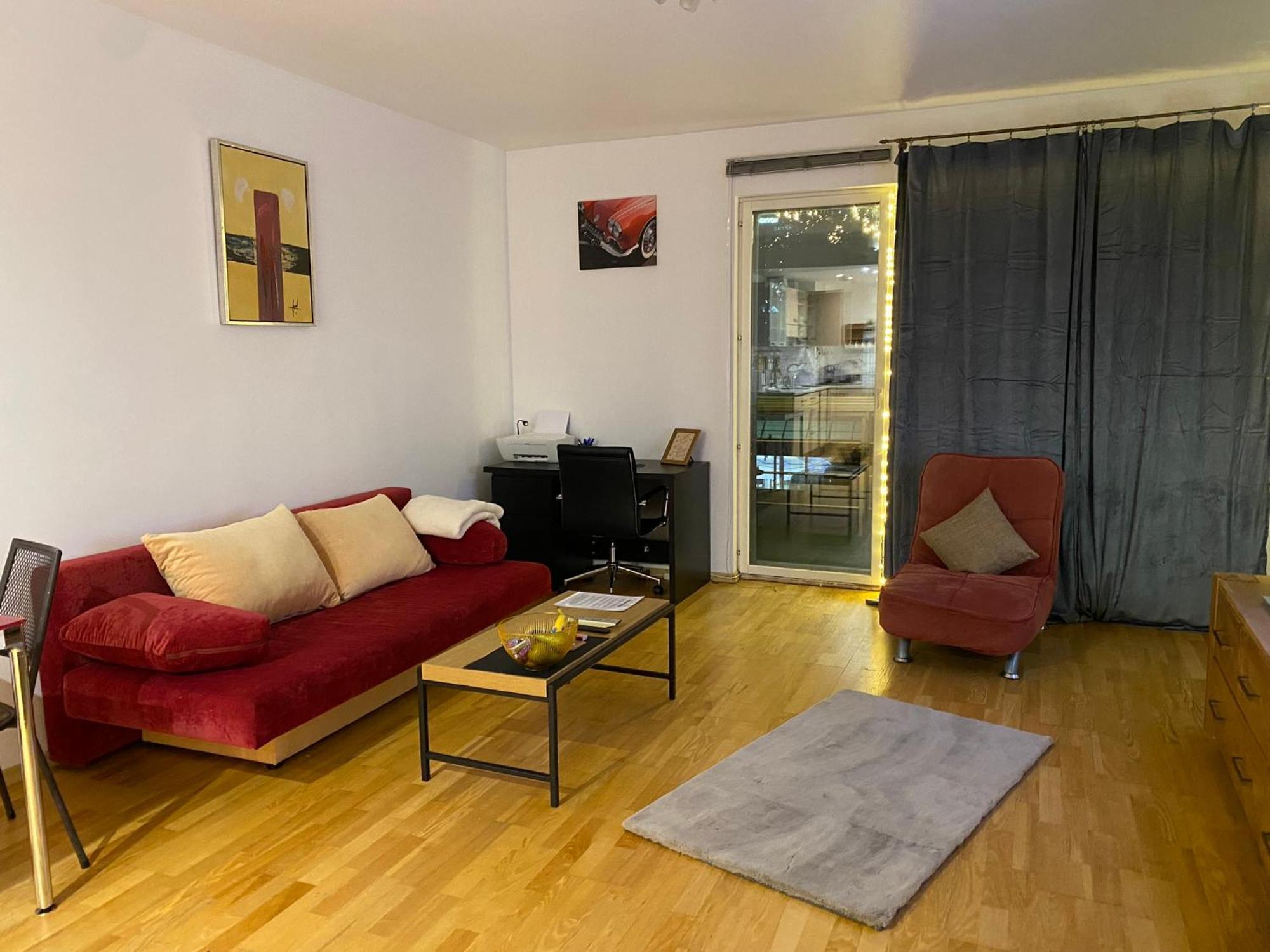 Huoneisto Cozy 2-bedroom Penthouse In The Heart Of Tallinna