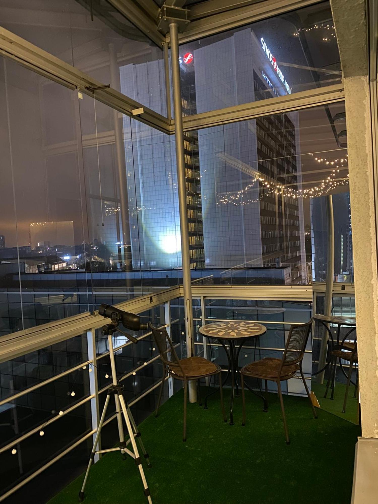 Апартаменты Cozy 2-bedroom Penthouse In The Heart Of *