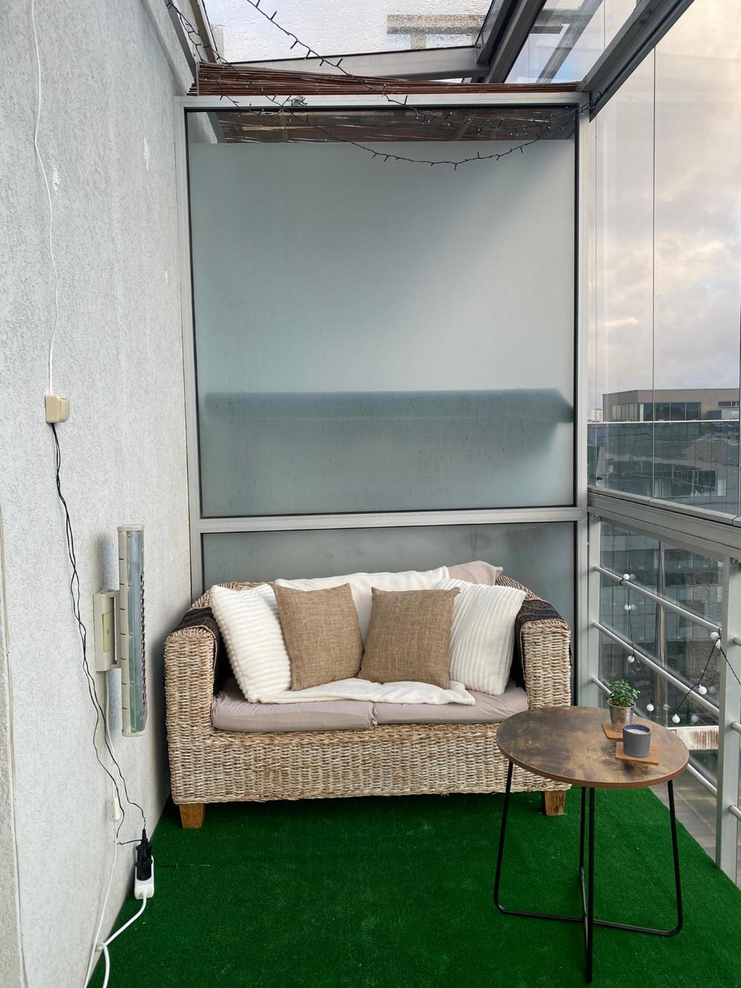 Huoneisto Cozy 2-bedroom Penthouse In The Heart Of